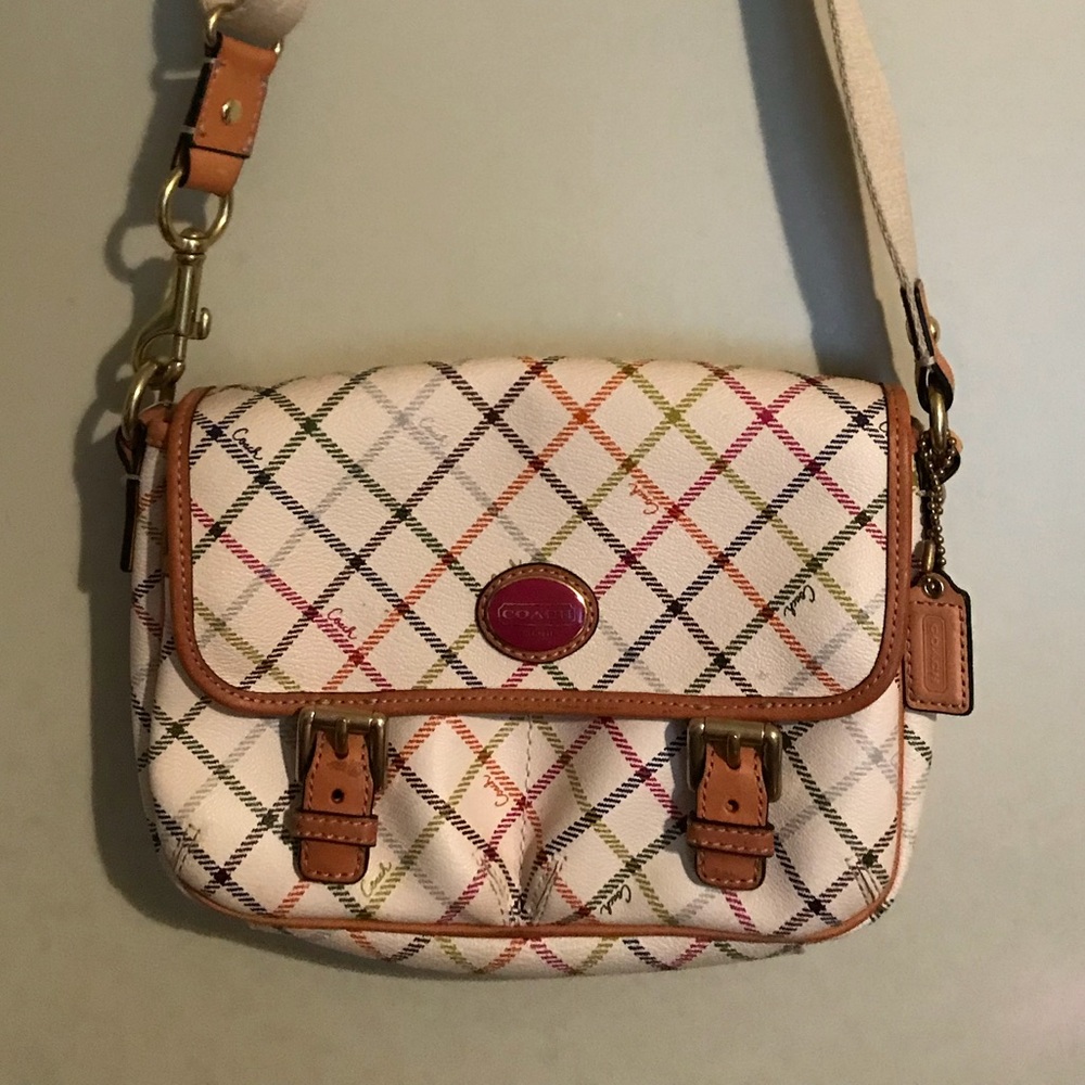 Crossbody Coach cute little purse
